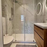 guest shower room